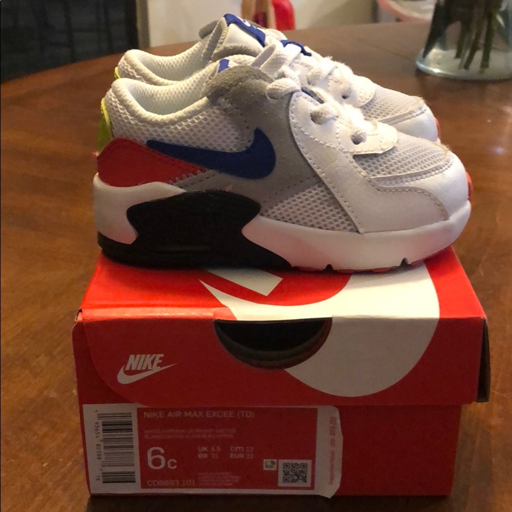 Toddler kids’ Air Max Excee sneakers